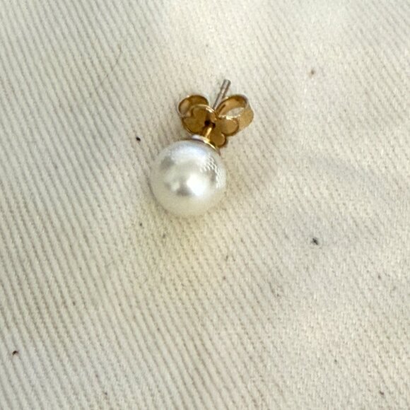$395 Authentic LOUIS VUITTON Made in ITALY Unisex Gold Pearl 1 Earring Only - Picture 3 of 8